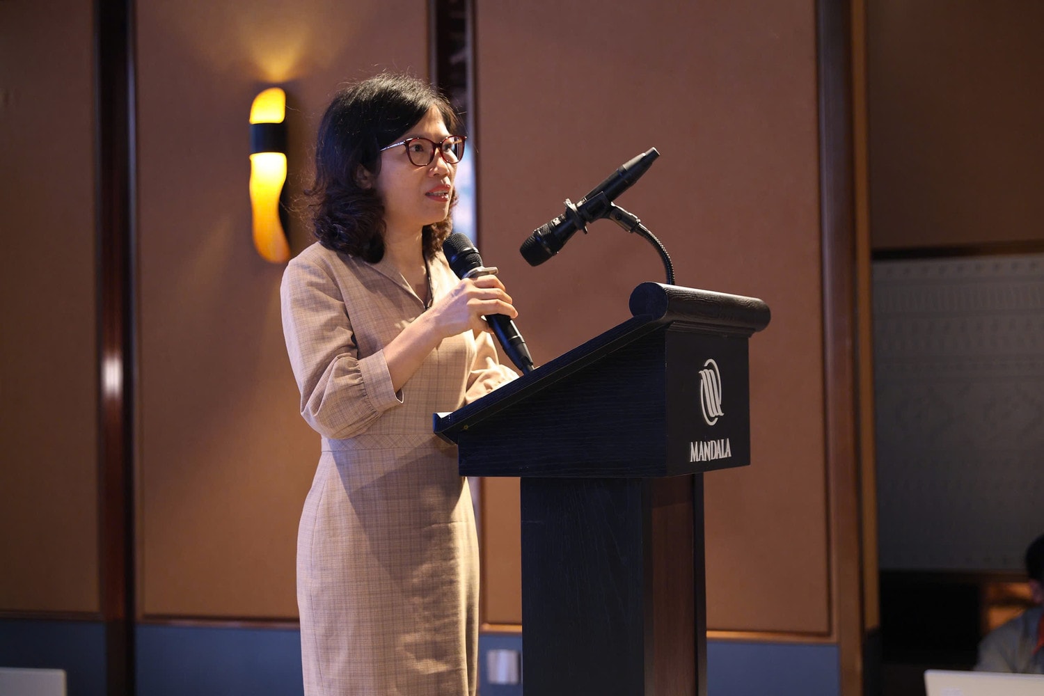 chi-thuy-2414.jpg