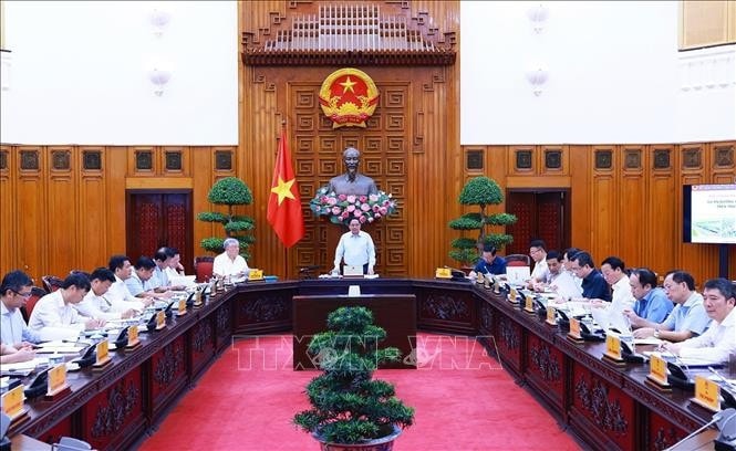 Thủ tướng Phạm Minh Chính chủ trì cuộc họp của Thường trực Chính phủ về chủ trương đầu tư Dự án Đường sắt tốc độ cao trên trục Bắc – Nam.