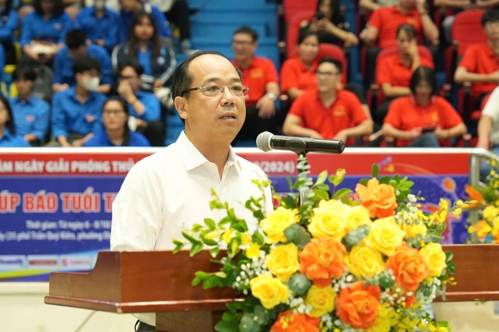 nha-bao-nguyen-manh-hung-4532.jpg