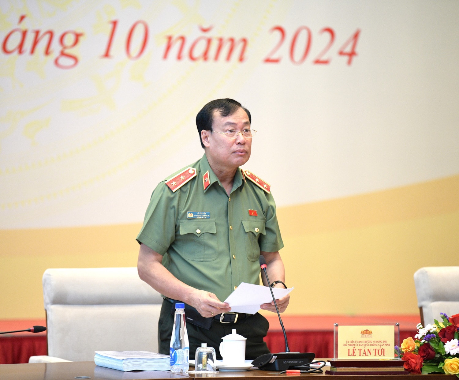 Chủ nhiệm Ủy ban Quốc phòng và An ninh Lê Tấn Tới phát biểu.jpg