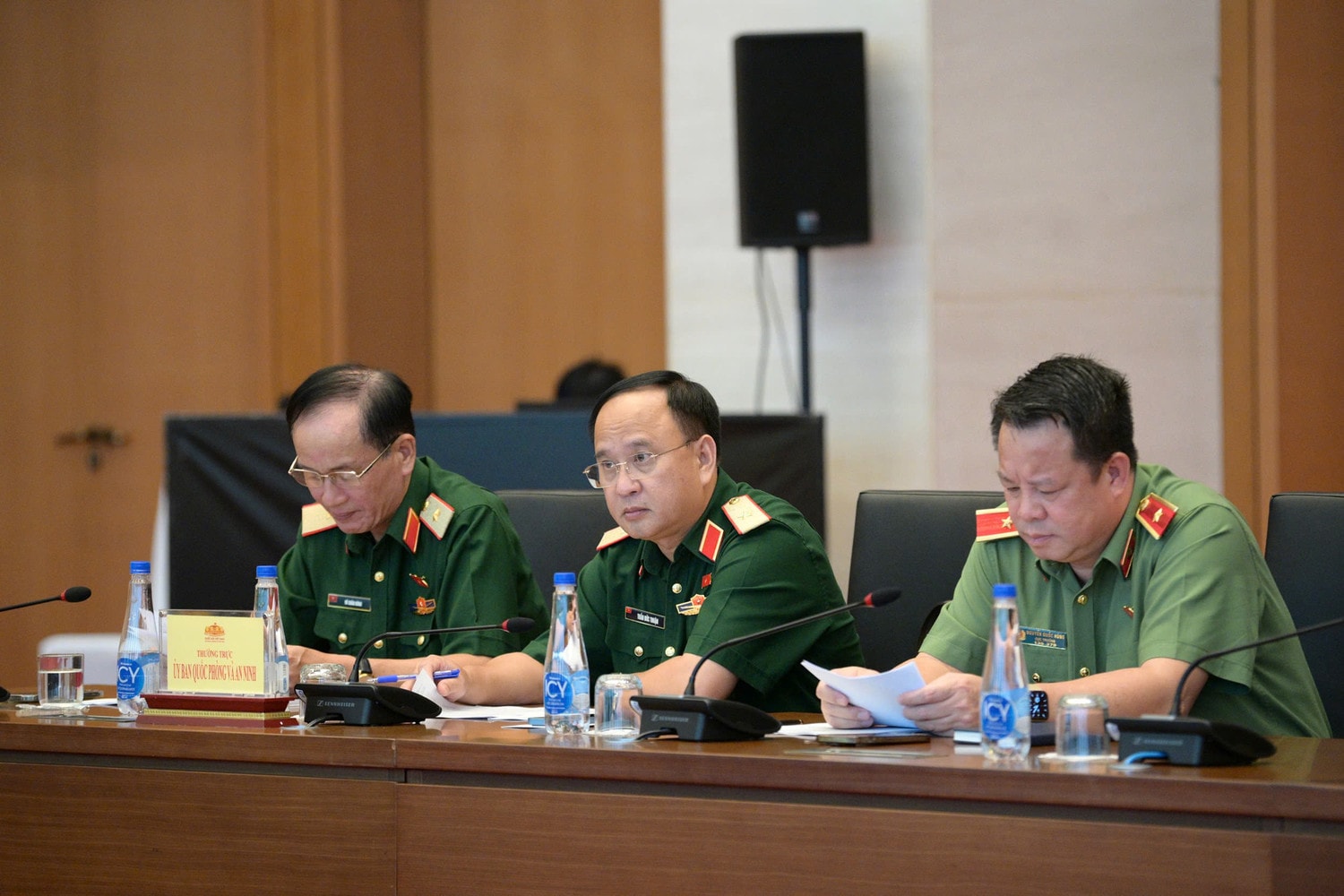 Các đại biểu tham dự Phiên họp