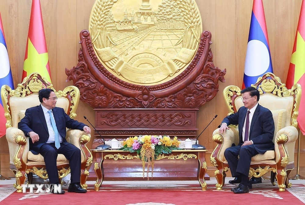 Thủ tướng Phạm Minh Chính hội kiến Tổng Bí thư, Chủ tịch nước Lào Thongloun Sisoulith. Ảnh: Dương Giang/TTXVN