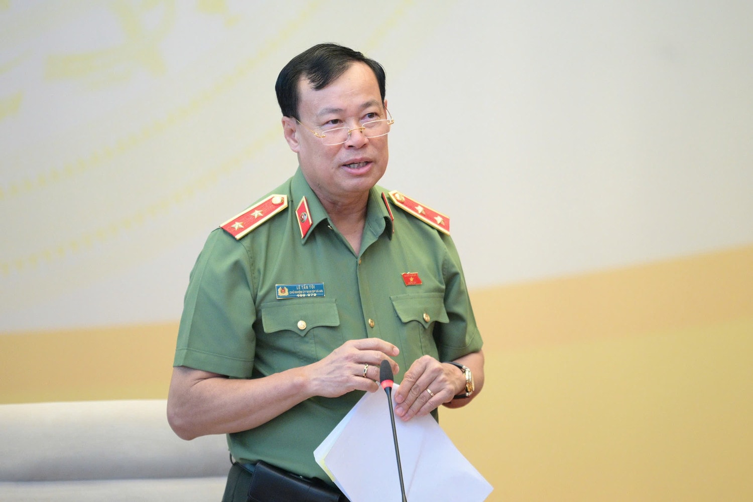 chu-nhiem-uy-ban-quoc-phong-va-an-ninh-le-tan-toi-phat-bieu-2875.jpg