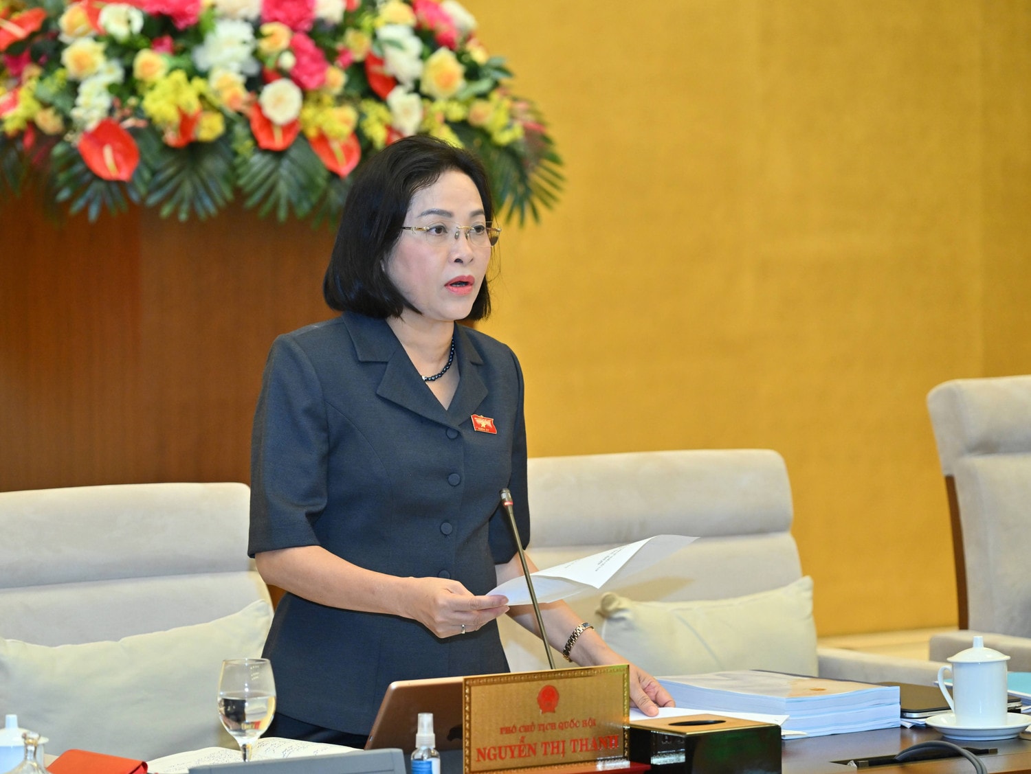 pho-chu-tich-quoc-hoi-nguyen-thi-thanh-dieu-hanh-phien-hop-ubtvqhvqk-4271-9660.jpg