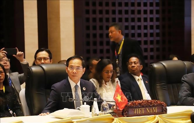Phó Thủ tướng Chính phủ, Bộ trưởng Ngoại giao Bùi Thanh Sơn phát biểu tại Hội nghị Bộ trưởng Ngoại giao ASEAN. Ảnh: Xuân Tú/PV TTXVN tại Lào