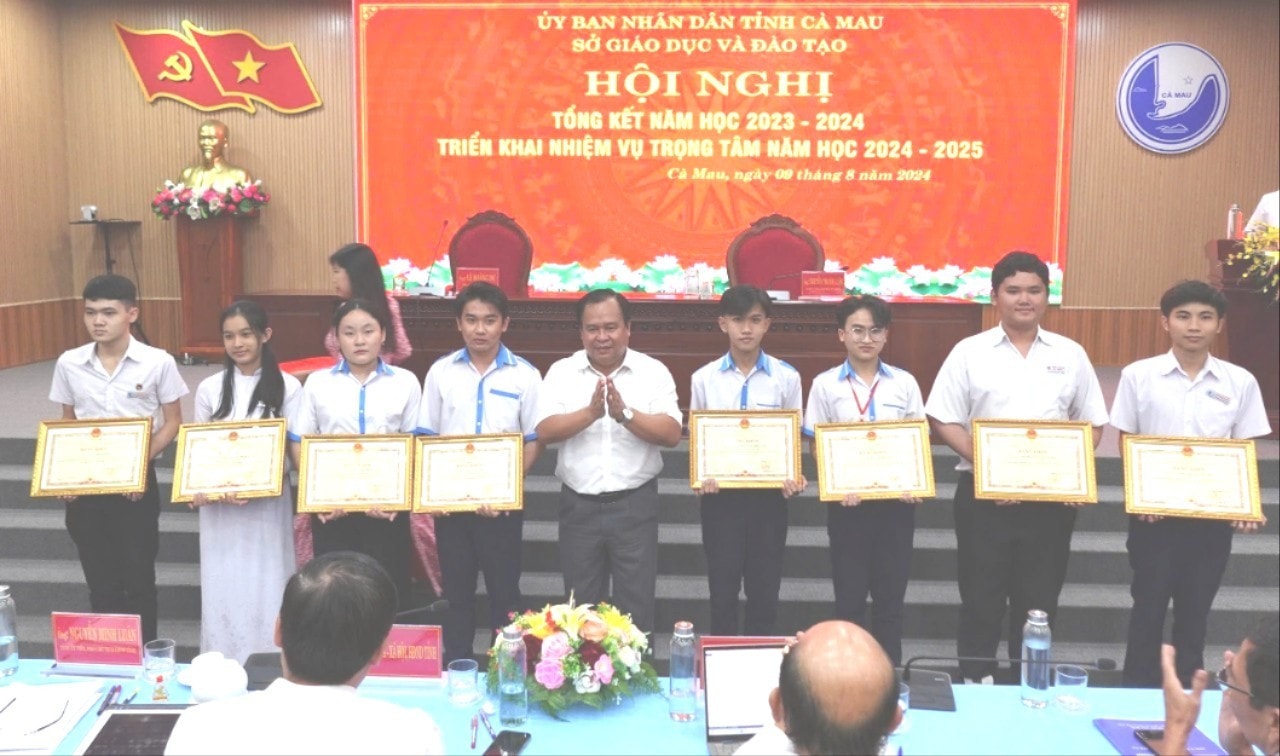 giao-duc-ca-mau-1-8638-2907.jpg