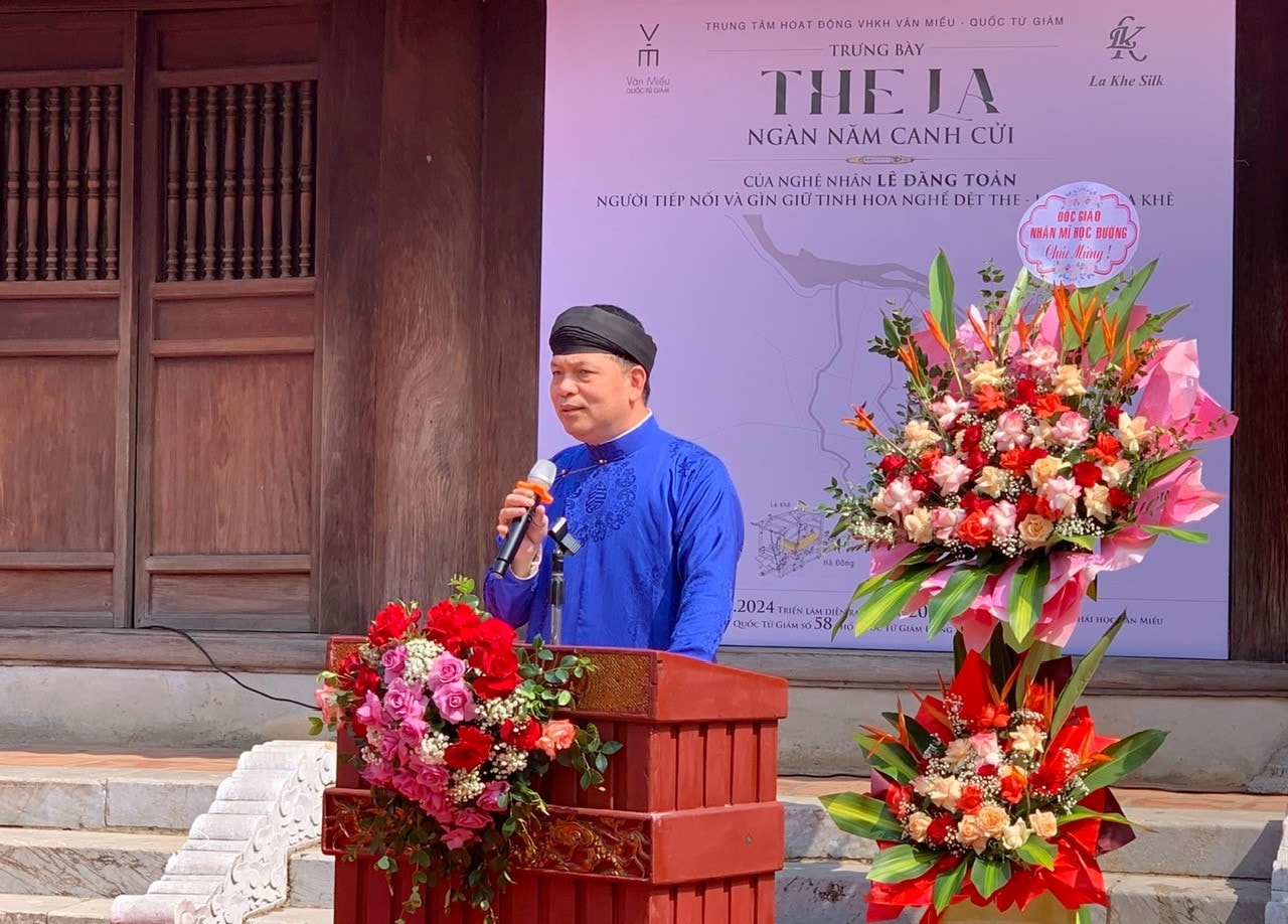 Giám đốc Trung tâm Hoạt động văn hóa khoa học Văn Miếu – Quốc Tử Giám Lê Xuân Kiêu phát biểu khai mạc triển lãm.
