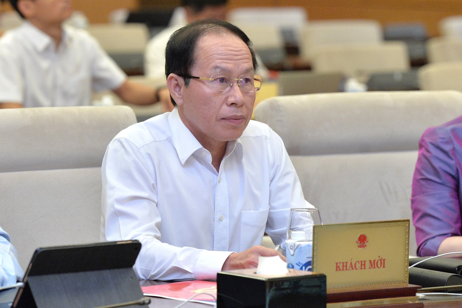 bi-thu-hai-phong-670.jpg