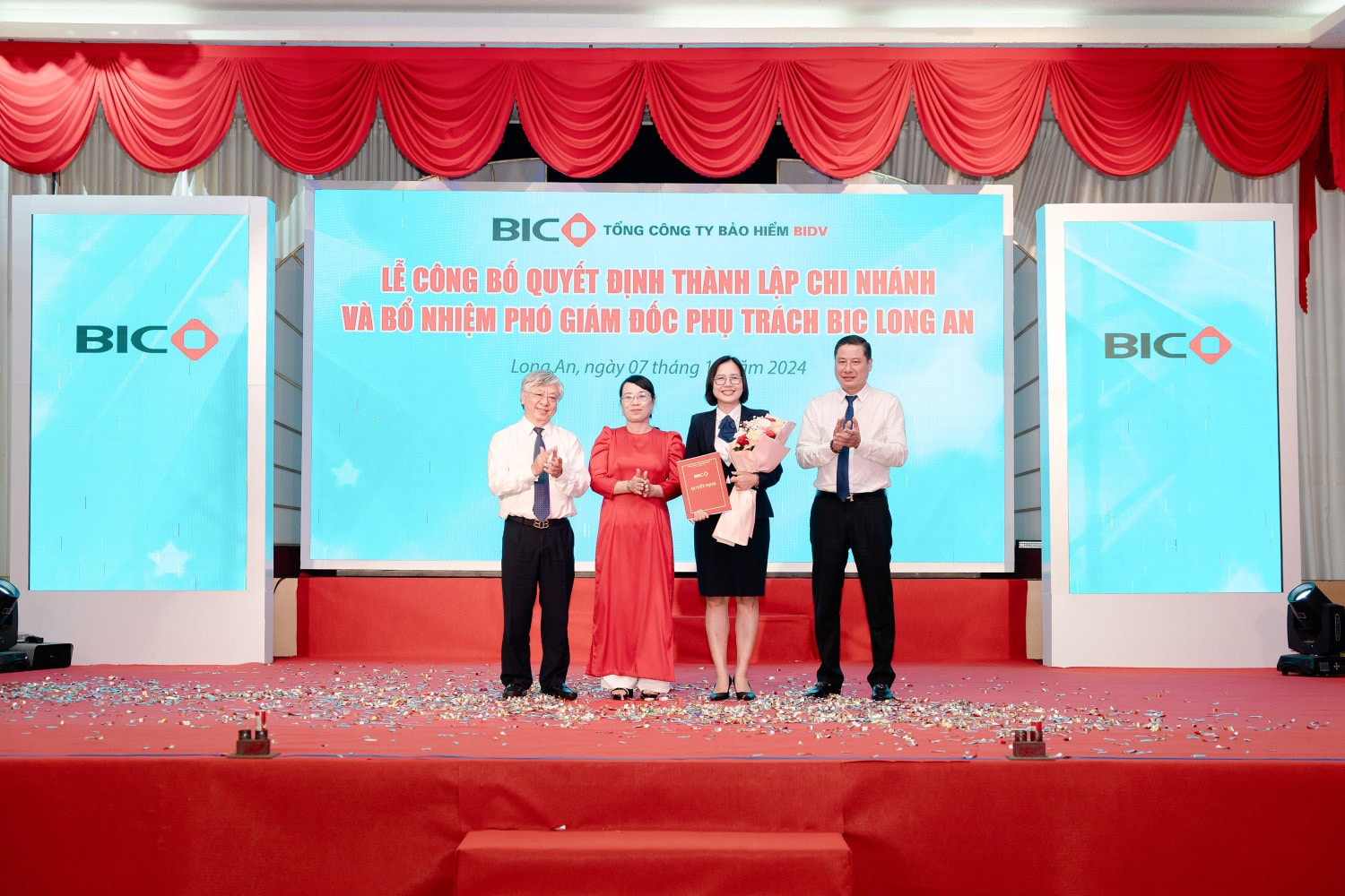 cong-bo-quyet-dinh-thanh-lap-chi-nhanh-va-bo-nhiem-pgd-phu-trach-bic-long-an-330.jpg