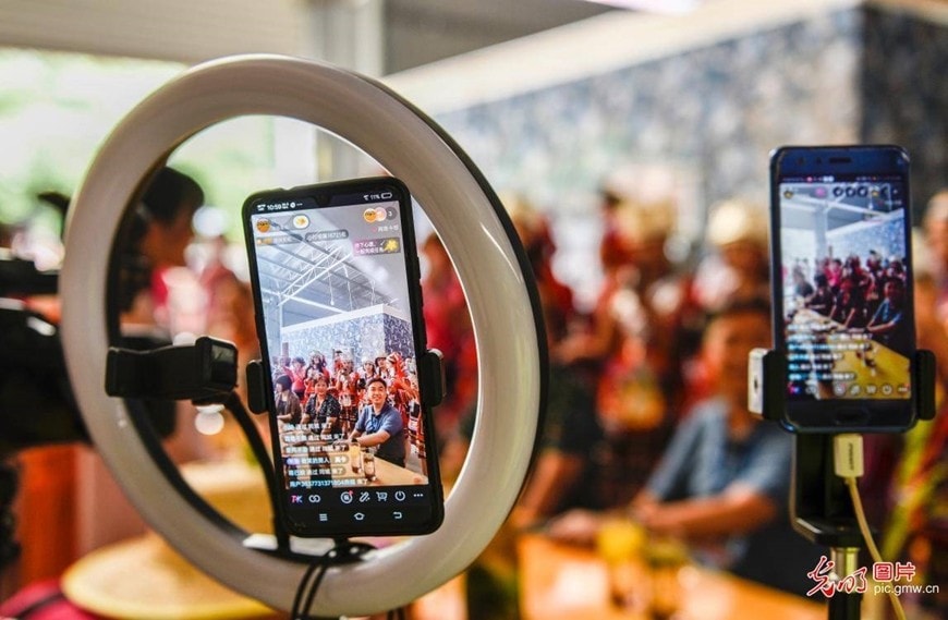 Một buổi bán hàng qua livestream tại Trung Quốc.