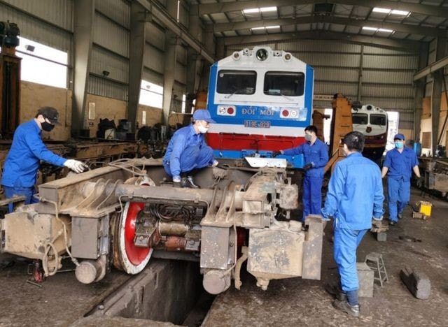 Cả nước hiện có 33 cơ sở, xí nghiệp sản xuất lắp ráp, bảo dưỡng sửa chữa đầu máy, toa xe đường sắt. Nguồn: ITN