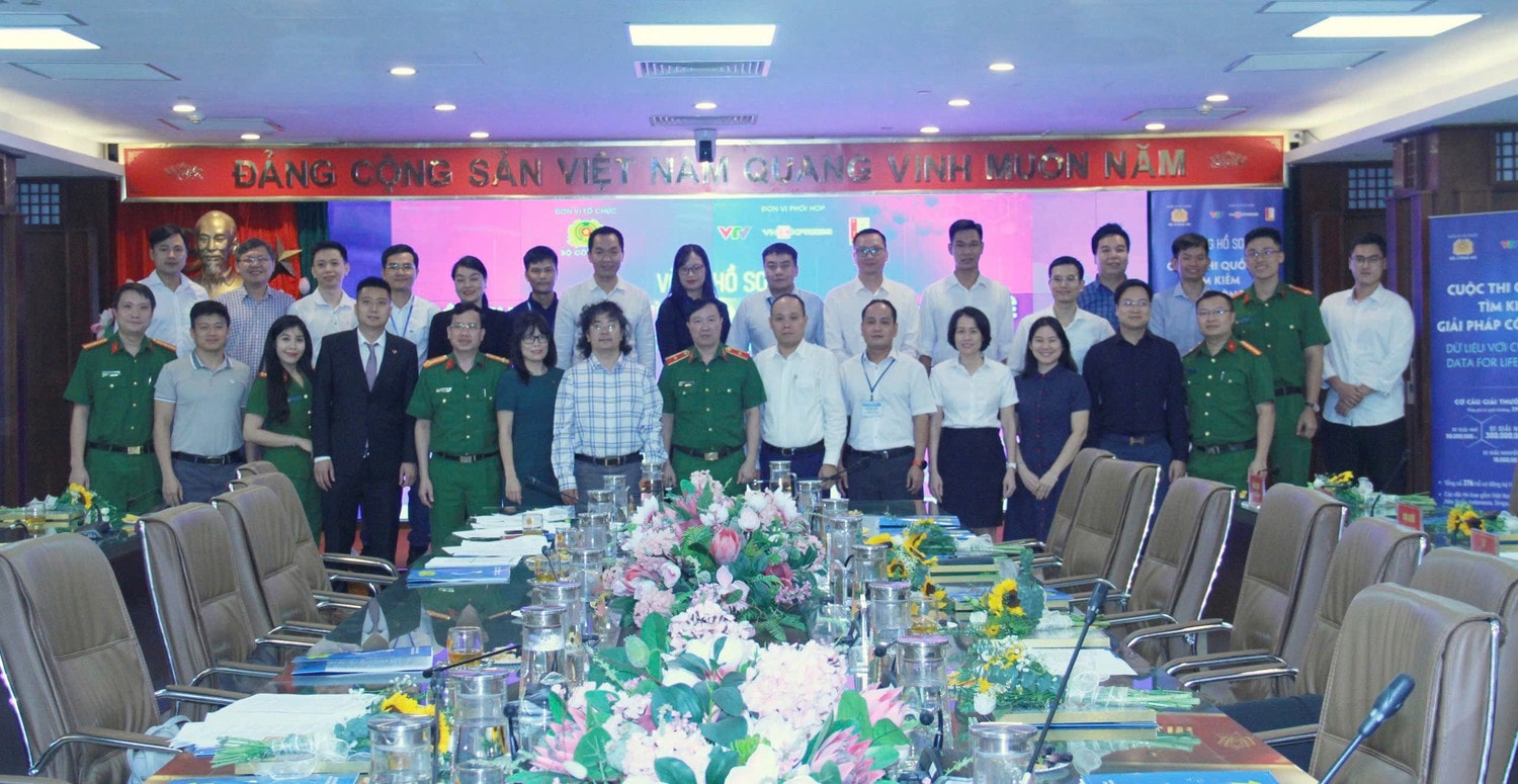72dd4d0f07c8be96e7d9-7877.jpg