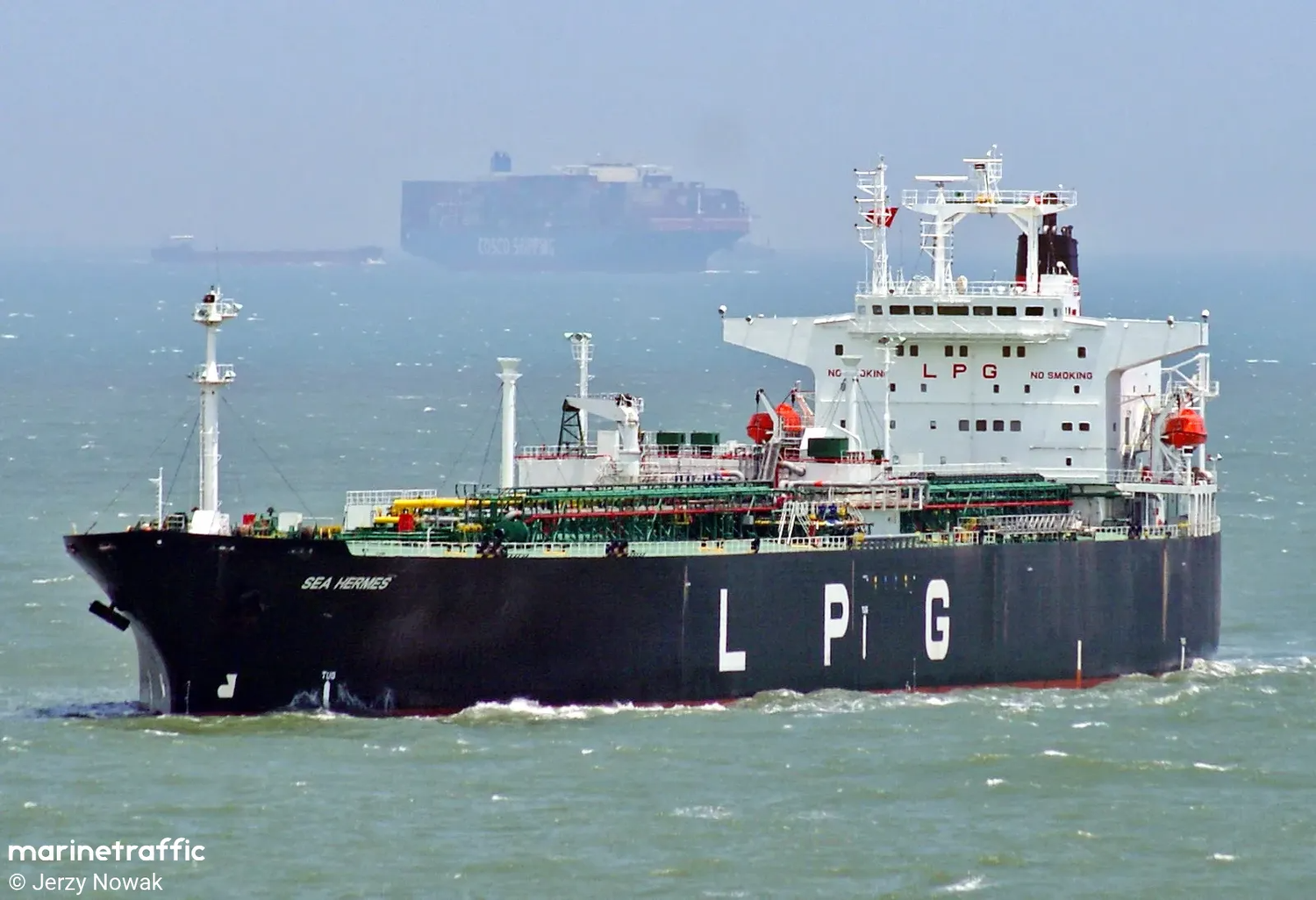 tau-sea-hermes-co-thuyen-vien-bi-nan-8615.png