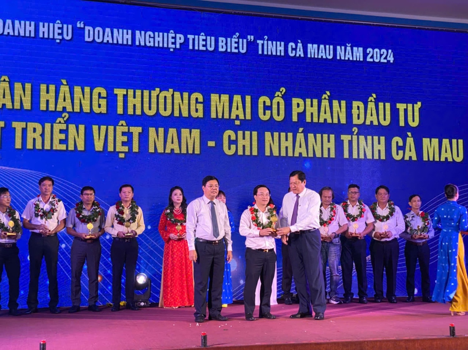 doanh-nghiep-1-413.jpg
