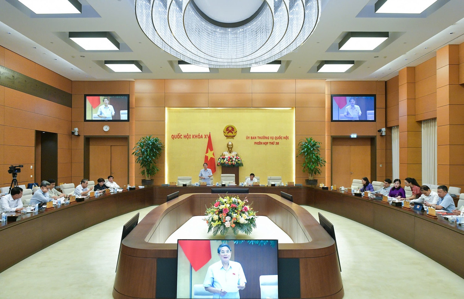 pct-hai-a2-1218.jpg