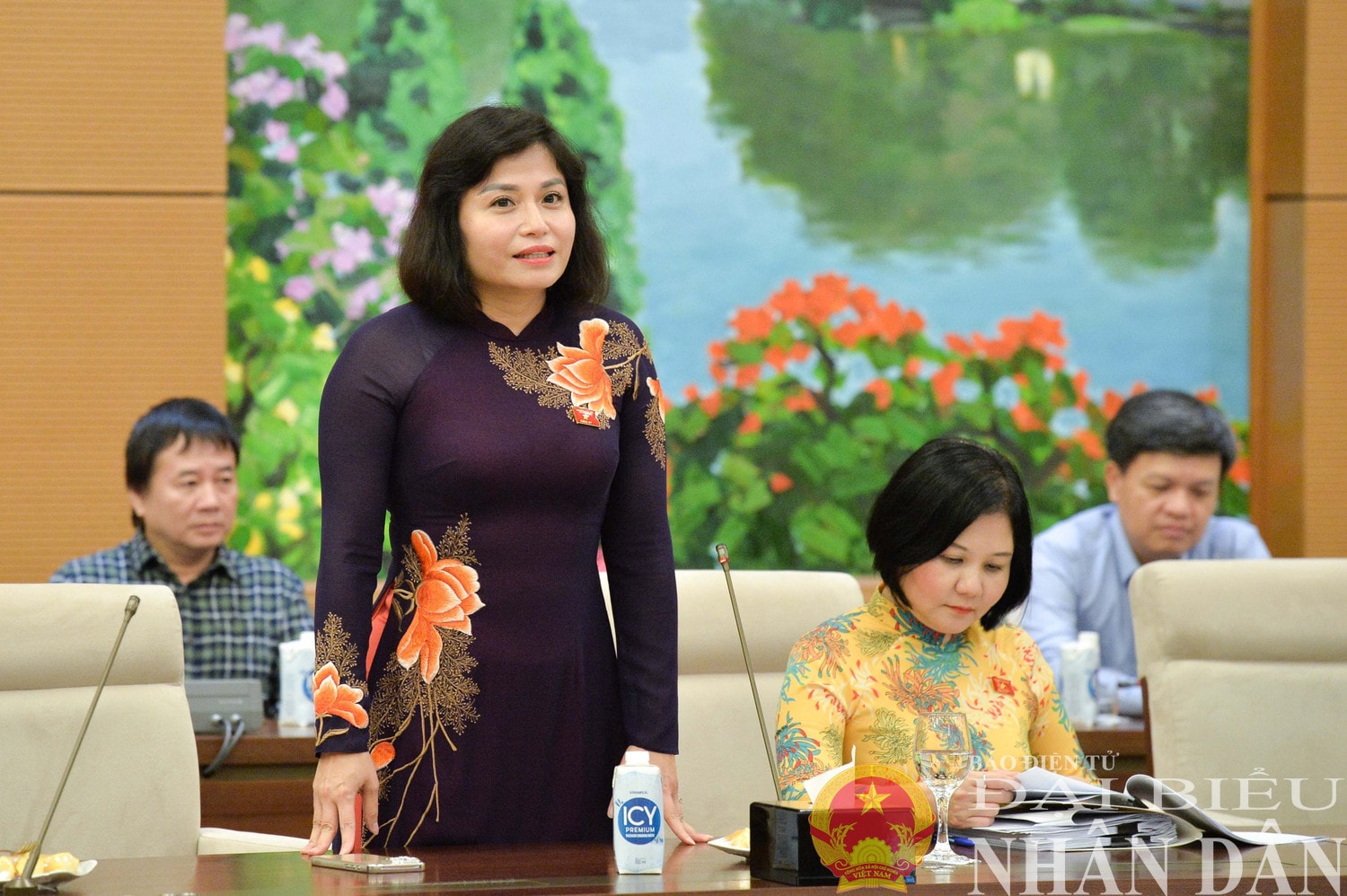 uy-vien-thuong-truc-uy-ban-doi-ngoai-thai-quynh-mai-dung-8417-5391-3866.jpg