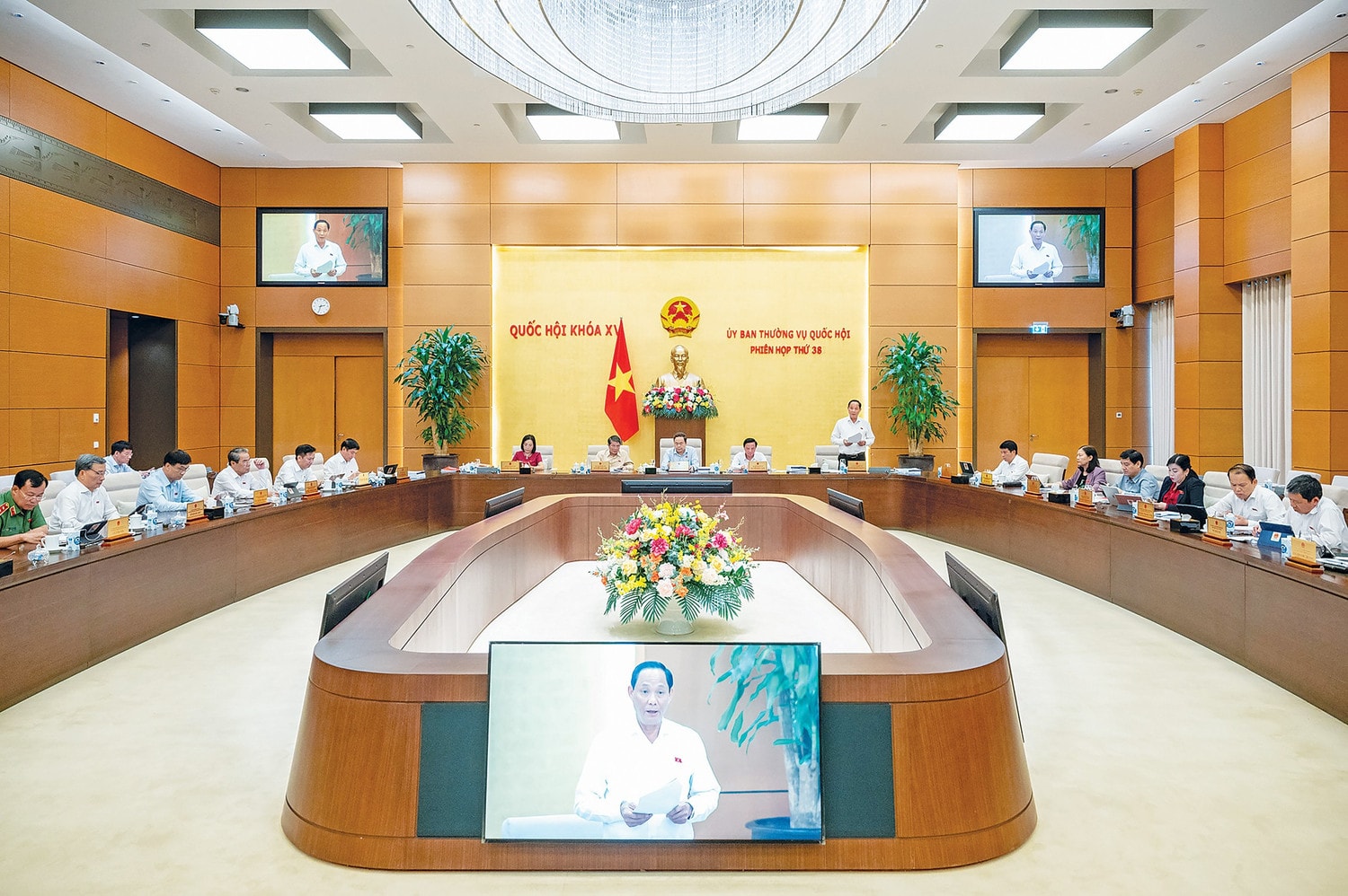 toan-canh-1614.jpg