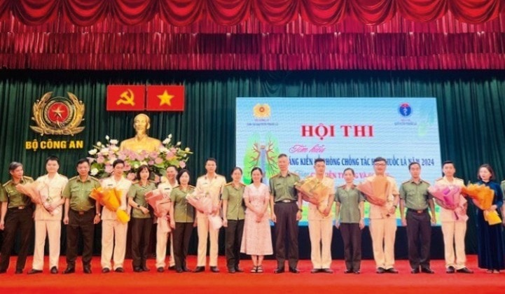 ht1-9843.jpg