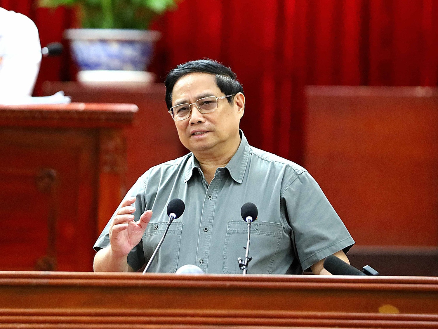 Thủ tướng Chính phủ Phạm Minh Chính phát biểu tại hội nghị tiếp xúc cử tri