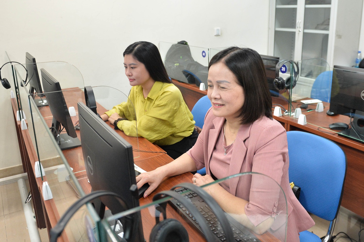 Phó Tổng Biên tập Báo Đại biểu Nhân dân Nguyễn Thị Minh Hằng dự buổi tập huấn