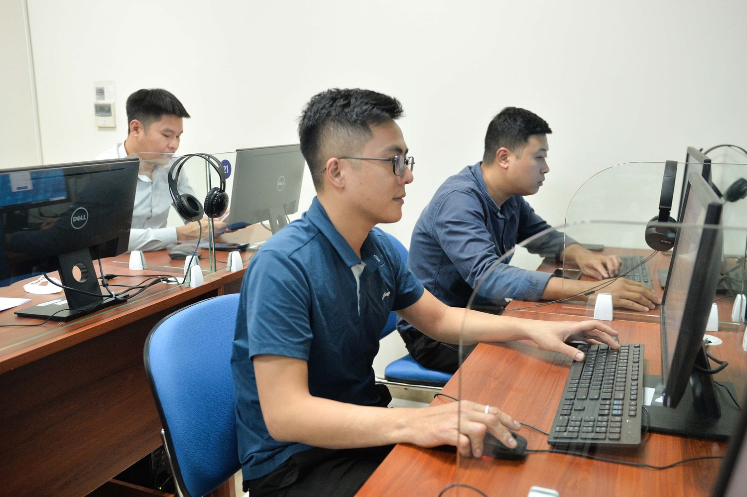 Các cán bộ tham gia lớp tập huấn