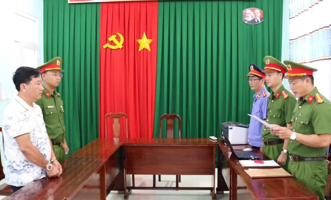 doi-tuong-nhut-5154.jpg