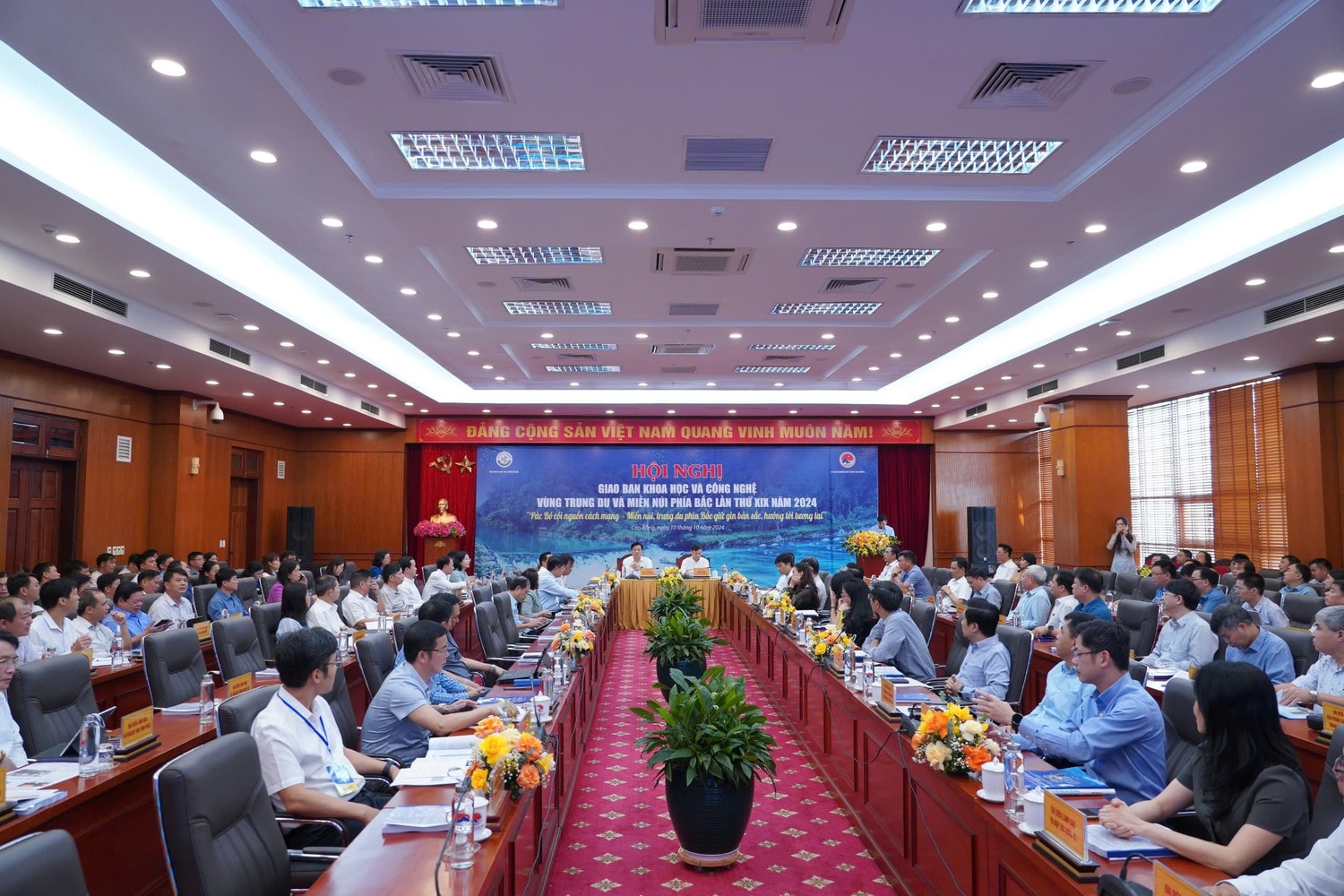 Toàn cảnh Hội nghị giao ban khoa học và công nghệ Vùng Trung du và miền núi phía Bắc lần thứ XIX. Ảnh: L.Chi