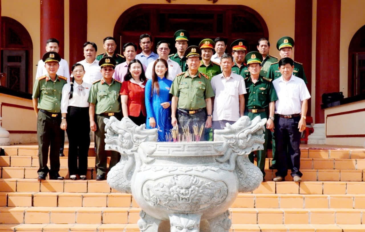tan-toi-2375.jpg