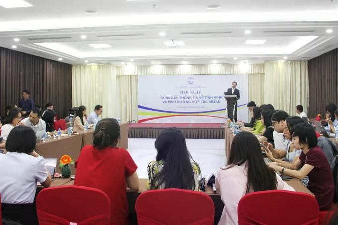 hoi-nghi-tap-huan-asean-4-4753jpg-2723.webp
