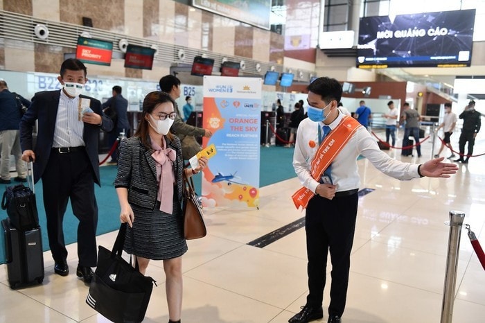 anh-8-vietnam-airlines-cung-thuc-hien-cac-chuyen-bay-to-cam-thuc-day-binh-dang-gioi-vao-nam-2022-2023-2142-2806.jpg