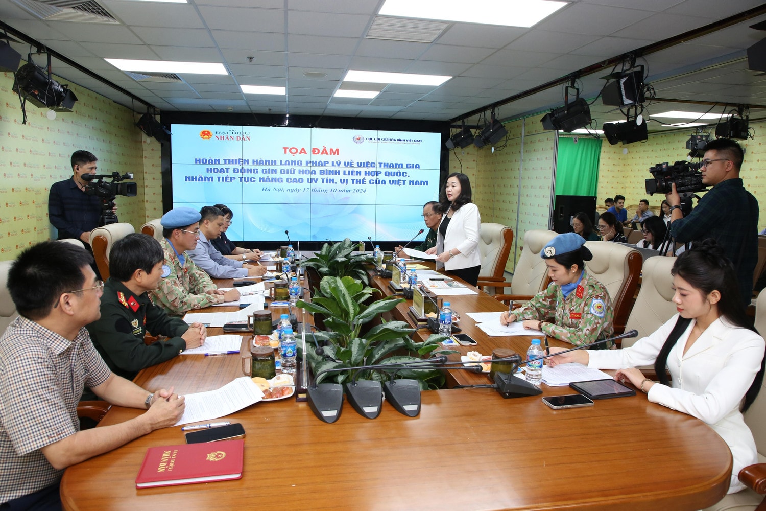 tbt-thanhhuyen-10-9025.jpg