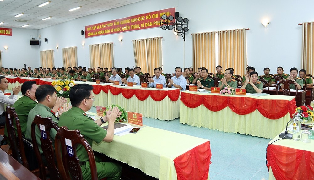 anh-5-3824.jpg