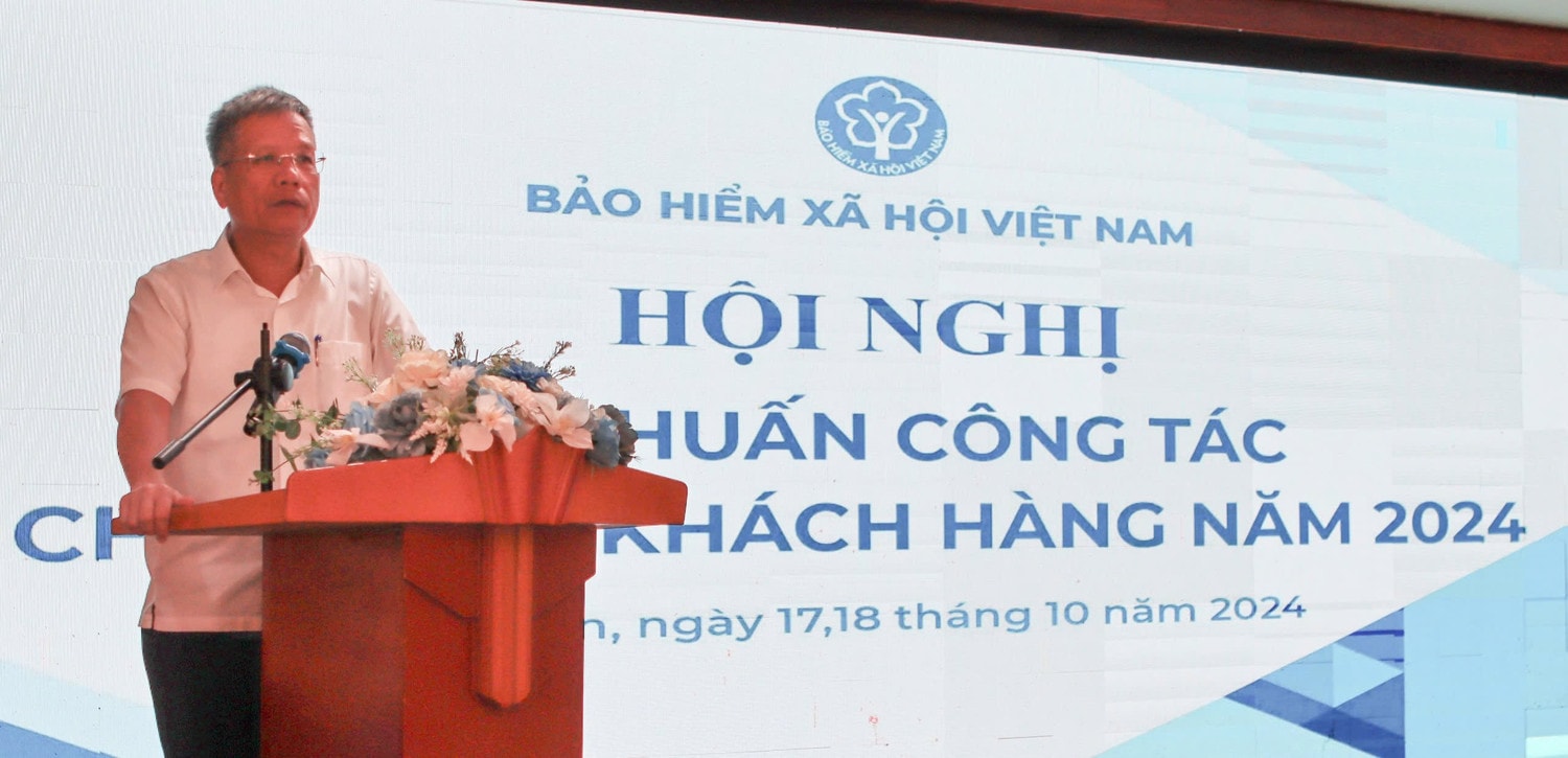 Phó Tổng Giám đốc Trần Đình Liệu phát biểu tại hội nghị tập huấn