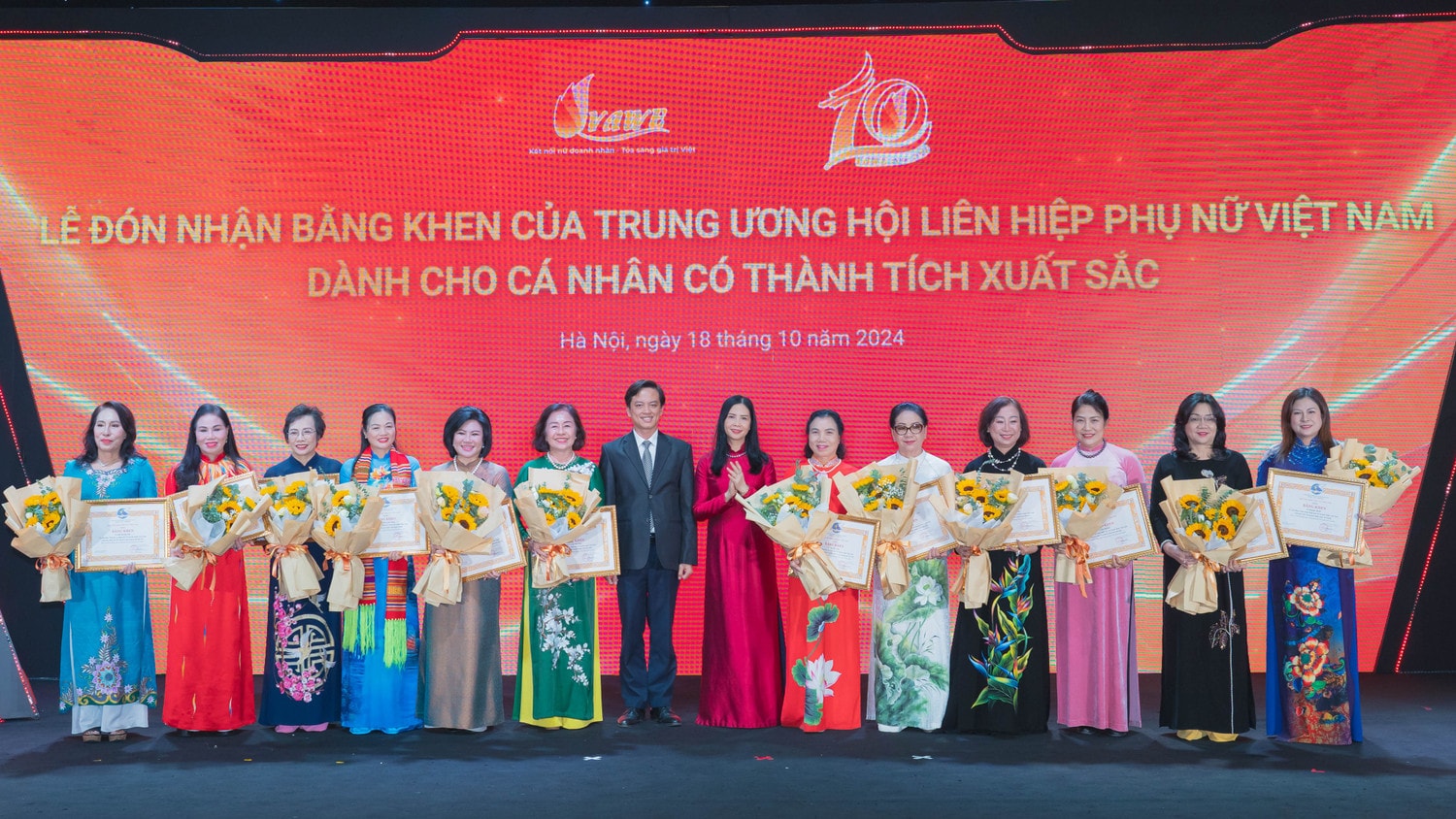 tgd-hanel-nhan-bang-khen-cua-hoi-lien-hiep-phu-nu-viet-nam-2024-7025-7344.jpg
