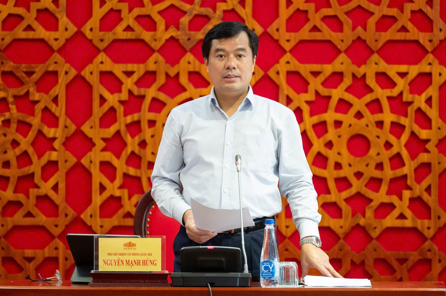 pho-chu-nhiem-van-phong-quoc-hoi-nguyen-manh-hung-phat-bieu-118-8622.jpg