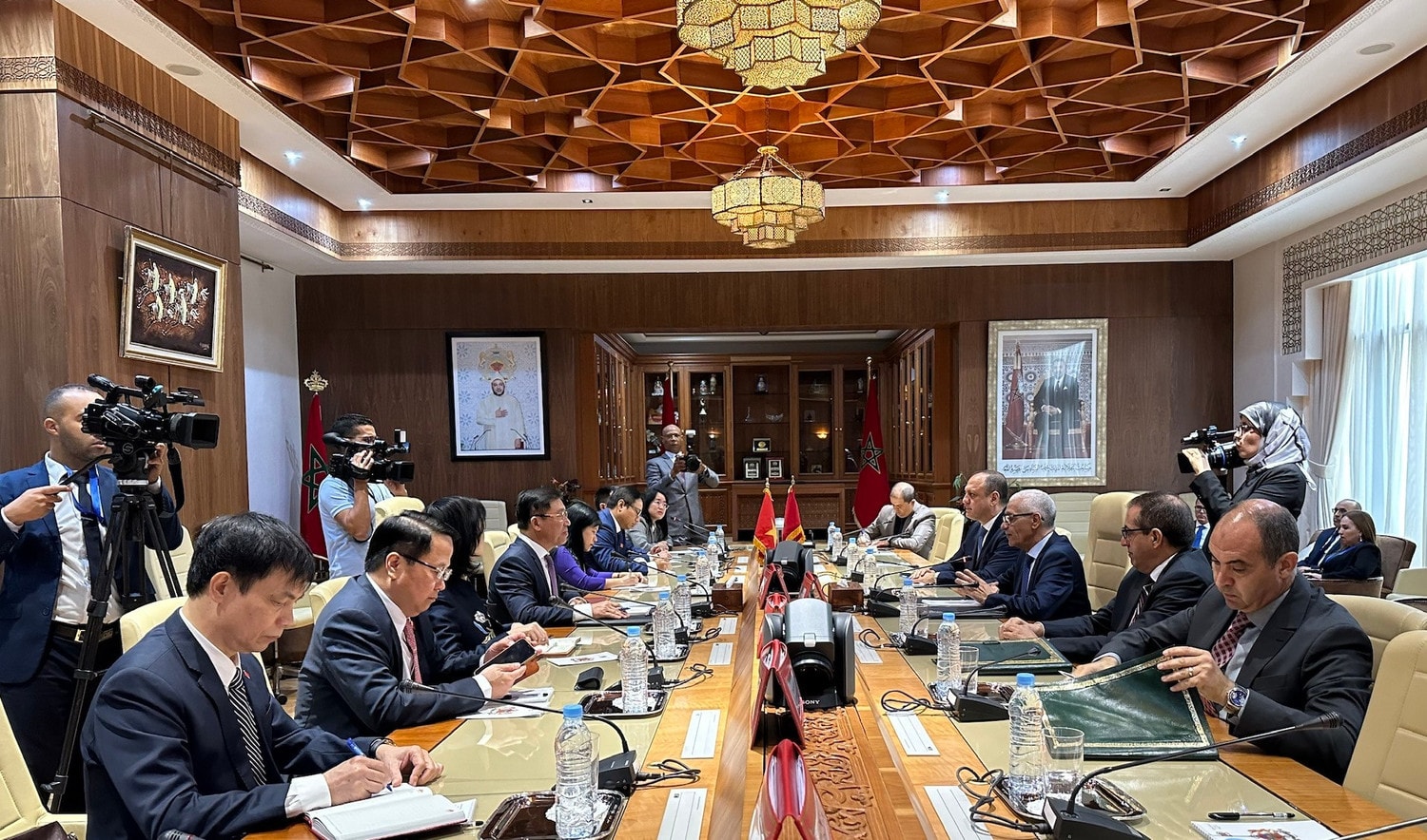5-doan-cong-tac-chao-va-lam-viec-voi-chu-tich-ha-vien-maroc-1-3476-4411.jpg
