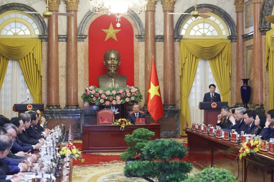 to-lam-a6-5323-6831.jpg