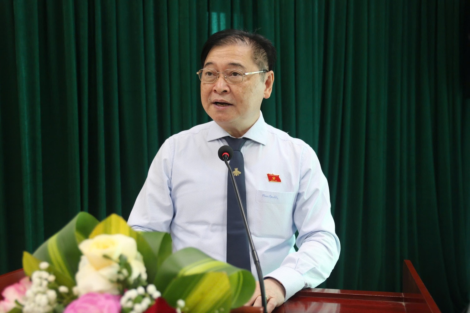 ong-dung-121-8269.jpg