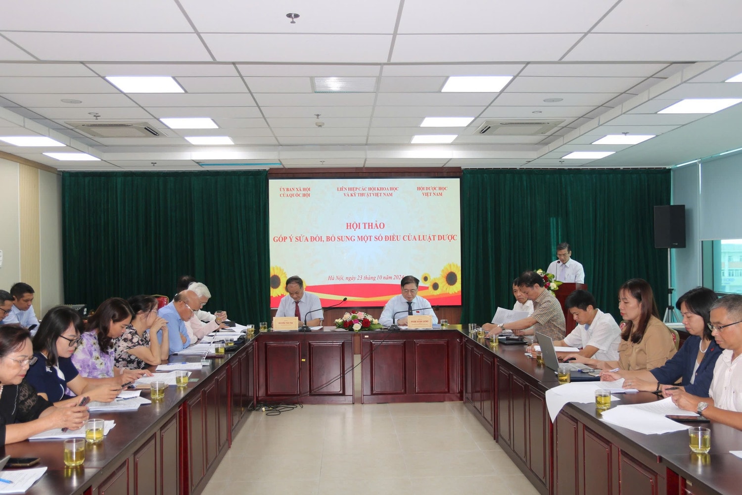 hoi-thao-9423-5320.jpg