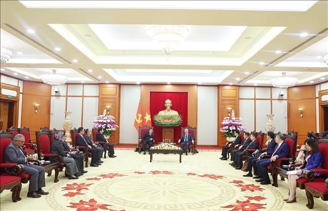 Tổng Bí thư Tô Lâm tiếp Chủ tịch Hạ viện Malaysia Tan Sri Dato’ Johari Bin Abdul. Ảnh: Thống Nhất/TTXVN