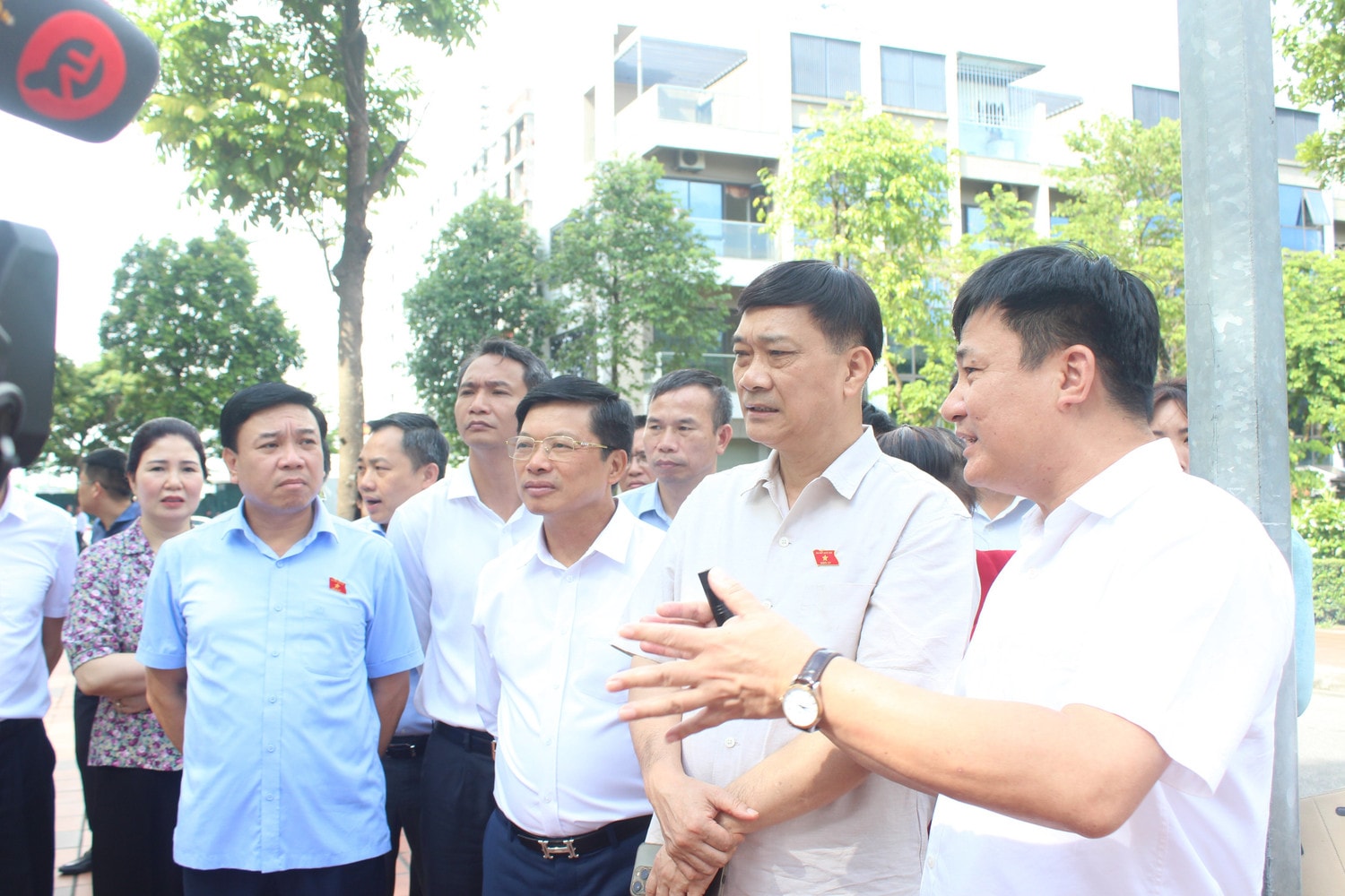 doan-giam-sat-khao-sat-tai-du-an-vilacera-o-bac-ninh-926-8772.jpg