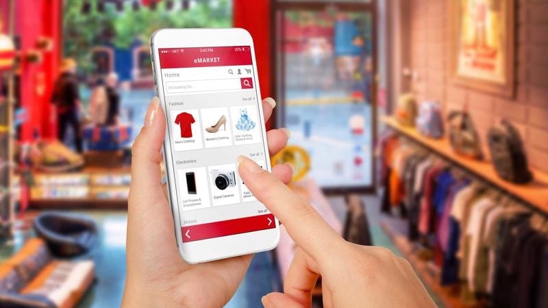mobile-shopping-7685-8390.jpg
