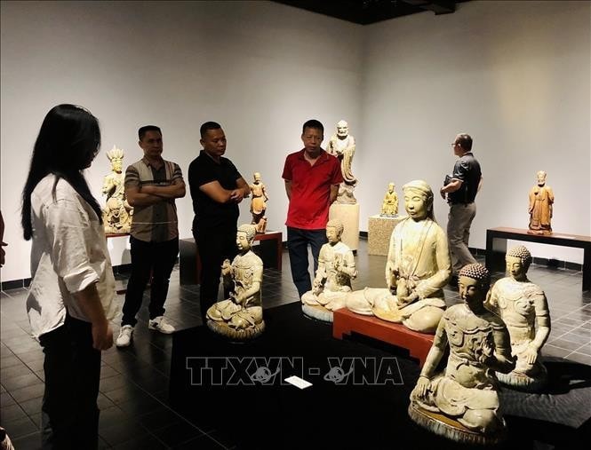 vna-potal-hon-100-tac-pham-gom-o-trien-lam-nam-tuoc-hon-cua-dat-stand-1-4209-5711.jpg