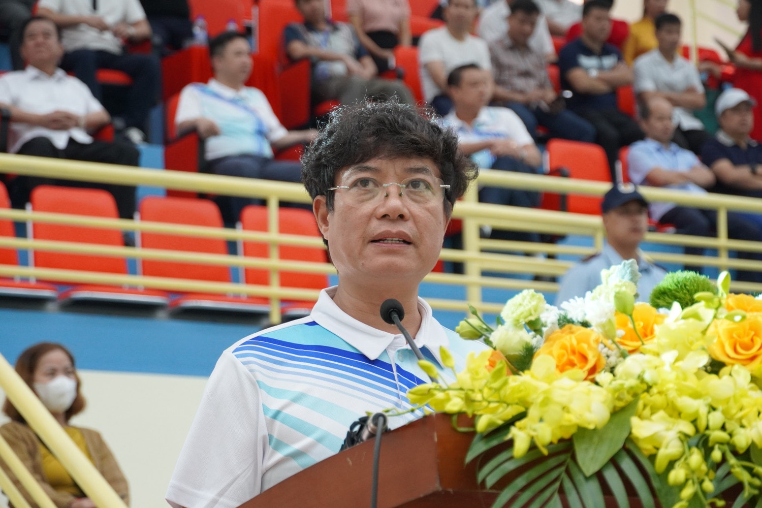 Trưởng Ban Tổ chức Giải Cầu lông toàn quốc lần thứ XIX, Tổng Biên tập Báo Thanh tra Nguyễn Tuấn Anh phát biểu tại Lễ khai mạc. Ảnh: Ngọc Giàu