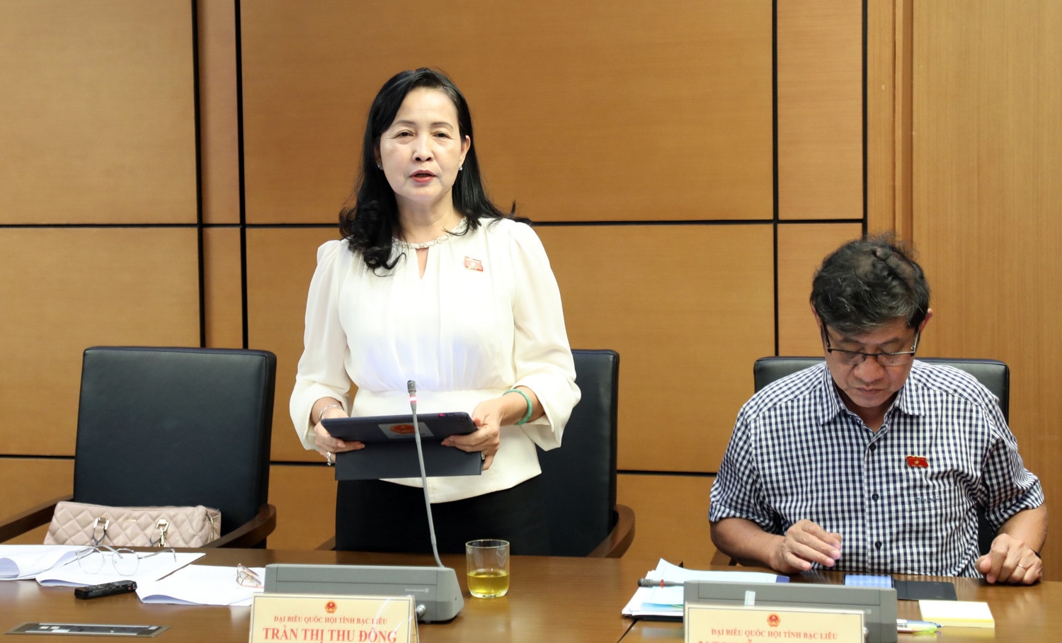 ĐBQH Trần Thị Thu Đông (Bạc Liêu) phát biểu