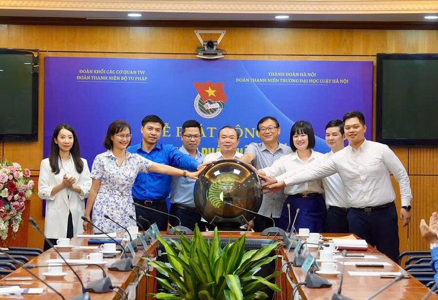 anh-bai-4-le-khoi-dong-cuoc-thi-4626-8285.jpg