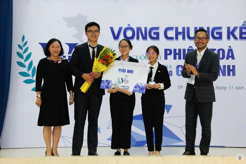 anh-bai-3-a-quan-2020-7474-2935.jpg