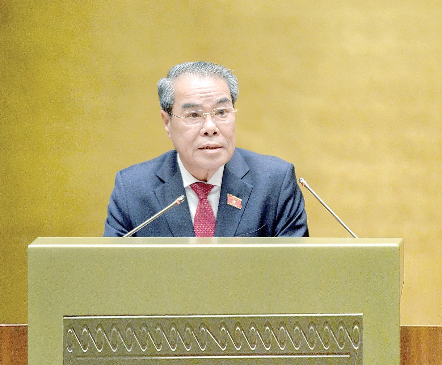 01truong-ban-dan-nguyen-long.jpg
