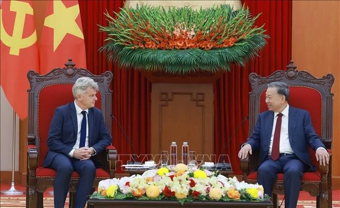 Tổng Bí thư Tô Lâm tiếp Bí thư toàn quốc Đảng Cộng sản Pháp Fabien Roussel. Ảnh: Thống Nhất/TTXVN