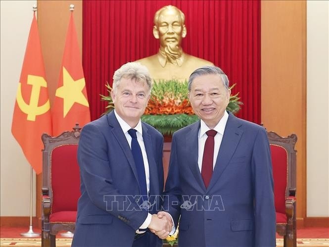 Tổng Bí thư Tô Lâm tiếp Bí thư toàn quốc Đảng Cộng sản Pháp Fabien Roussel. Ảnh: Thống Nhất/TTXVN